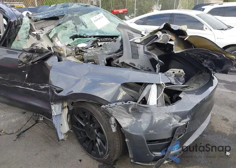 2023 Tesla Model Y Awd/Long Range Dual Motor All-Wheel Drive z USA, uszkodzony, nr VIN 7SAYGDEE9PF937549